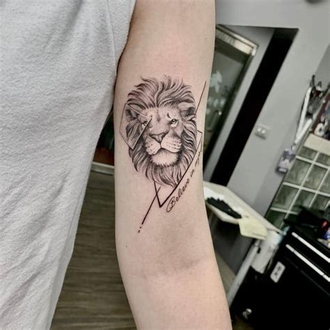 lion tattoos for men|simple small lion tattoos.